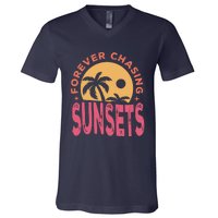 Retro Vintage Forever Chasing Sunsets Summer Vacation Outfit V-Neck T-Shirt