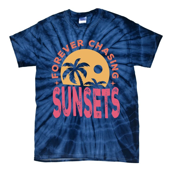 Retro Vintage Forever Chasing Sunsets Summer Vacation Outfit Tie-Dye T-Shirt