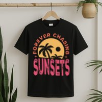 Retro Vintage Forever Chasing Sunsets Summer Vacation Outfit T-Shirt