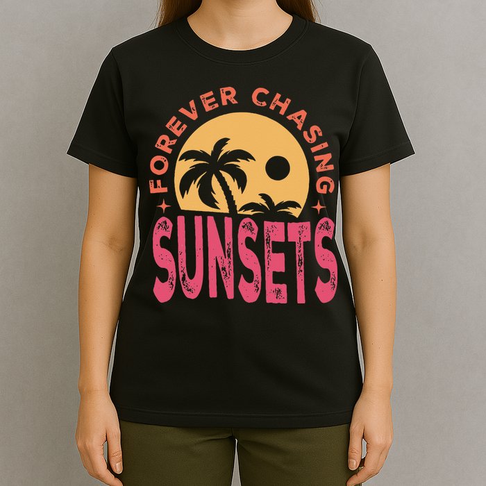 Retro Vintage Forever Chasing Sunsets Summer Vacation Outfit T-Shirt