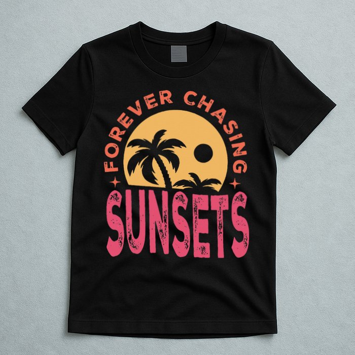 Retro Vintage Forever Chasing Sunsets Summer Vacation Outfit T-Shirt