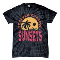 Retro Vintage Forever Chasing Sunsets Summer Vacation Outfit Tie-Dye T-Shirt