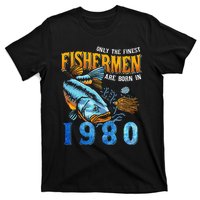 Retro Vintage Fisherman Are Born In 1980 Fishing Birthday T-Shirt