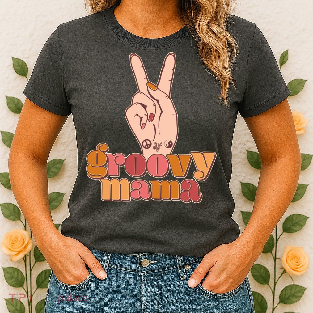 Retro Vintage Groovy Mama Peace Sign Womens T-Shirt