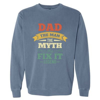 Retro Vintage Handy Dad Funny Gift Mr Fix It Fathers Day Funny Gift Garment-Dyed Sweatshirt