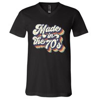 Retro Vintage Made In The 70's 1970s Born Birthday Day Gift V-Neck T-Shirt