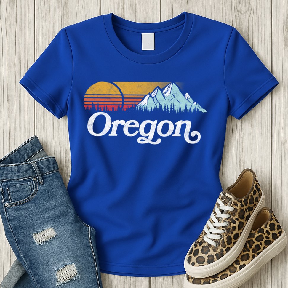 Retro Vibe Oregon Cool Gift Vintage Mountains And Sun Cool Gift Womens T-Shirt