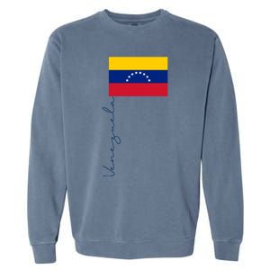 Retro Venezuela Patriotic Pole Signature Flag Cool Gift Garment-Dyed Sweatshirt