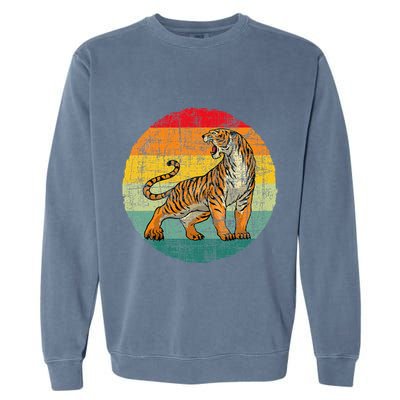 Retro Vintage Tiger Zoologist Zookeeper Zoo Safari Lover Garment-Dyed Sweatshirt