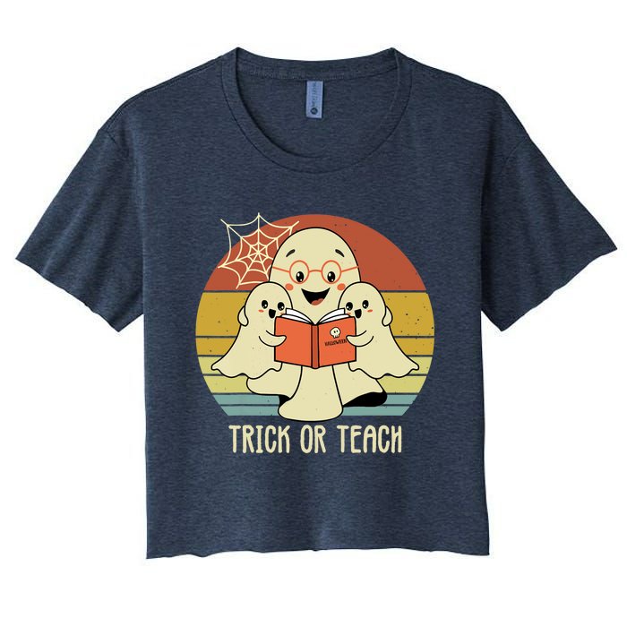 Retro Vintage Trick Or Teach Halloween Teacher Ghost Books Women's Crop Top Tee