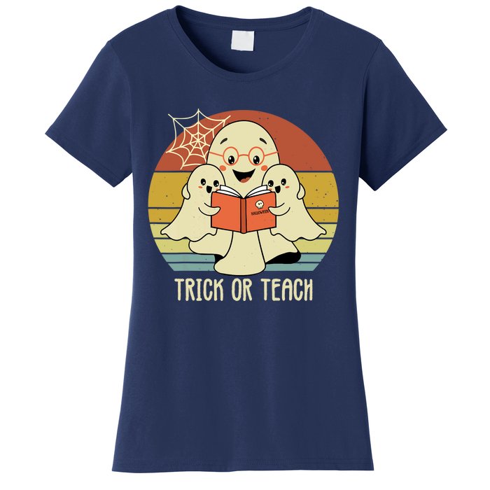 Retro Vintage Trick Or Teach Halloween Teacher Ghost Books Women's T-Shirt