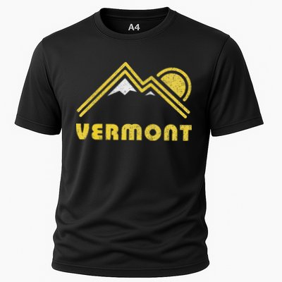 Retro Vermont Vt Vintage Mountains Design Cooling Performance Crew T-Shirt