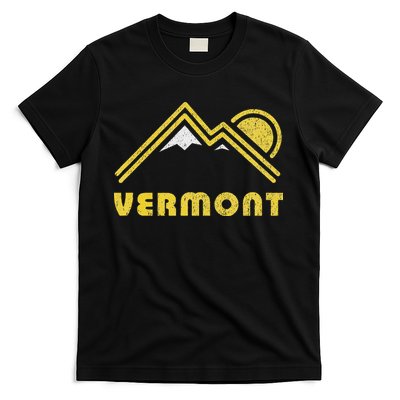 Retro Vermont Vt Vintage Mountains Design T-Shirt