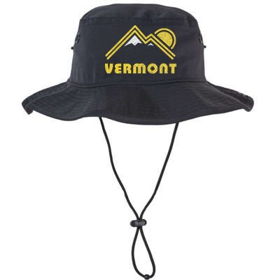 Retro Vermont Vt Vintage Mountains Design Bucket Hat