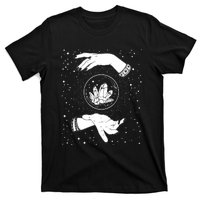 Retro Vintage Witchy Crystal Ball Witch Hands & Star Blacks T-Shirt