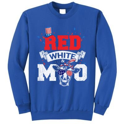 Red White And Moo American Patriot Cow Lover Gift Sweatshirt