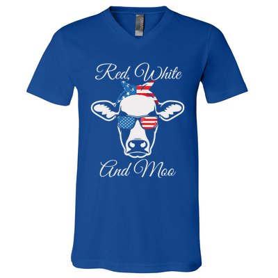 Red White And Moo Patriotic Cow Usa Flag Funny 4th Of July Gift V-Neck T-Shirt