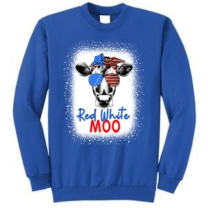 Red White And Moo Cow 4th Of July Usa Flag Farmer Patriotic Cute Gift Sweatshirt