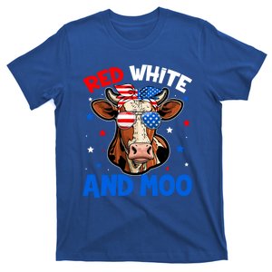 Red White And Moo Cow Funny Usa Flag 4th Of July Mom Mama Funny Gift T-Shirt