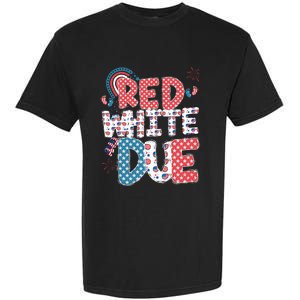 Red White And Due Pregnancy Announcement 4th Of July Groovy Garment-Dyed Heavyweight T-Shirt