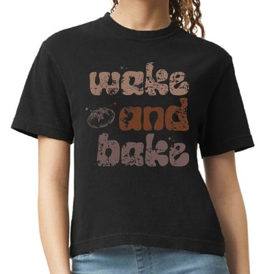 Retro Wake And Bake Funny Sourdough Starter Bread Baking Comfort Colors Boxy T-Shirt