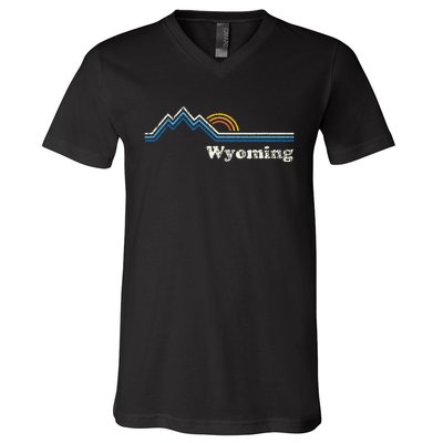 Retro Wyoming Vintage Sunrise Mountains V-Neck T-Shirt