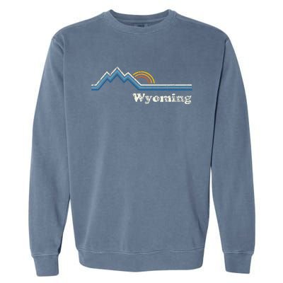 Retro Wyoming Vintage Sunrise Mountains Garment-Dyed Sweatshirt