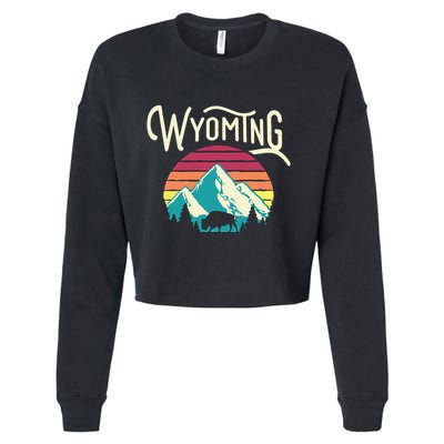 Retro Wyoming WY Mountains State Wildlife Cropped Pullover Crew