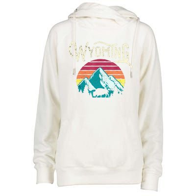 Retro Wyoming, WY Mountains State Wildlife Gift Womens Funnel Neck Pullover Hood