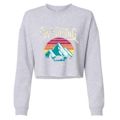 Retro Wyoming, WY Mountains State Wildlife Gift Cropped Pullover Crew