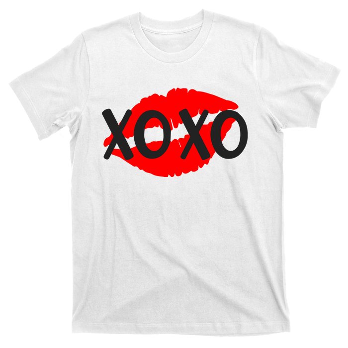 Retro Xoxo Lip Checkered Valentines Day T-Shirt