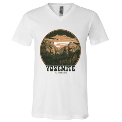 Retro Yosemite Halfdome National Park Vintage V-Neck T-Shirt