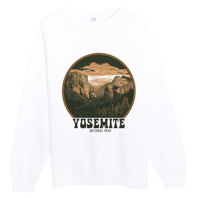 Retro Yosemite Halfdome National Park Vintage Premium Crewneck Sweatshirt