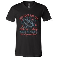 Retro You Look Like The 4th Of July Makes Me Want A Hot Dog V-Neck T-Shirt