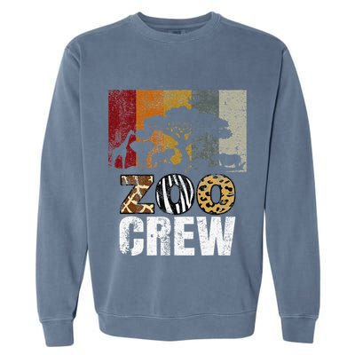 Retro Zoo Crew Safari Wildlife Family Zoo Day Trip Matching Garment-Dyed Sweatshirt