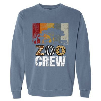 Retro Zoo Crew Safari Wildlife Family Zoo Day Trip Matching Garment-Dyed Sweatshirt