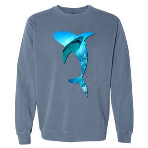 Shark 2 Lovers Silhouette Earth Day And Ocean Week Awareness Cute Gift Garment-Dyed Sweatshirt