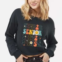 Senior 2025 Retro Groovy Class Of 2025 Graduation Senior 25 Cropped Pullover Crew