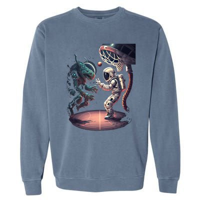 Space Astronaut Alien Playing Basketball Astronomy Space Gift Garment-Dyed Sweatshirt