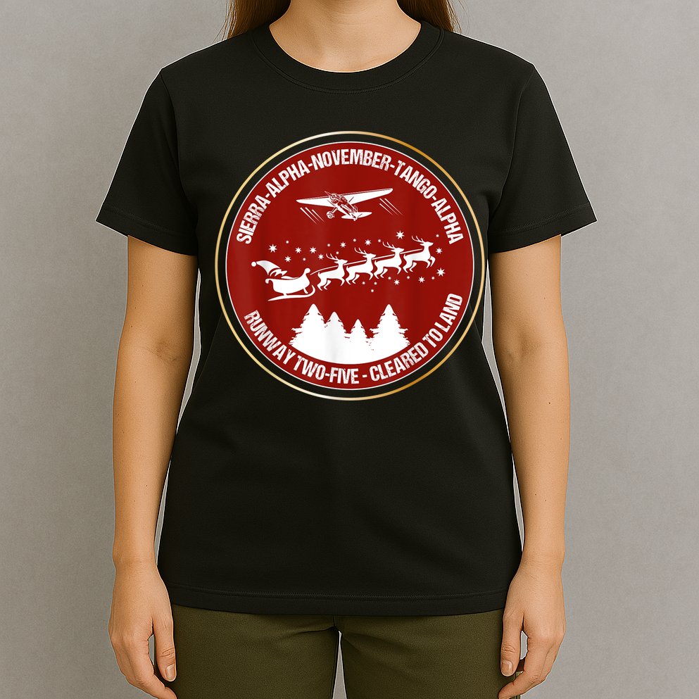 Santa Airlines Aviation Holiday Retro Pilot Christmas T-Shirt
