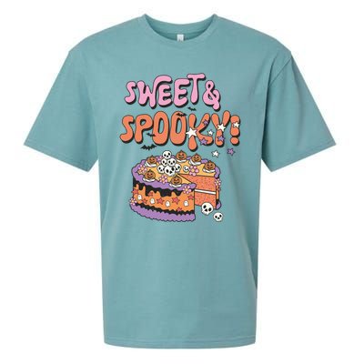 Sweet And Spooky Skulls Pumpkins Retro Groovy Halloween Cake Gift Sueded Cloud Jersey T-Shirt