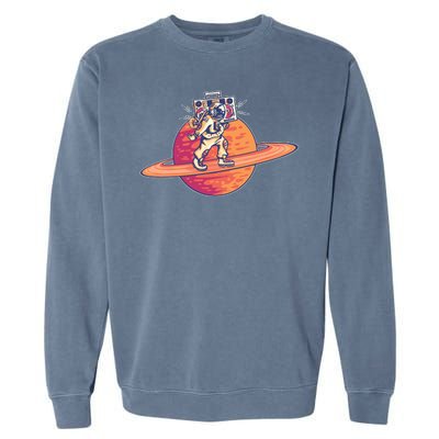 Saturn Astronaut Music Garment-Dyed Sweatshirt