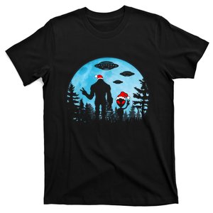 Santa Bigfoot And Alien Ufo Night Forest Christmas Sasquatch T-Shirt