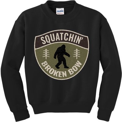 Squatchin Broken Bow Oklahoma Bigfoot Sign Art Sasquatch Kids Sweatshirt