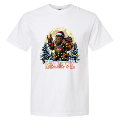 Santa Bigfoot Christmas Lights Funny Sasquatch Believe Xmas Garment-Dyed Heavyweight T-Shirt