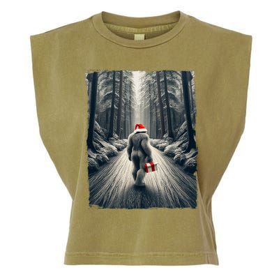 Santa Bigfoot Christmas Sasquatch Believe Garment-Dyed Women's Muscle Tee