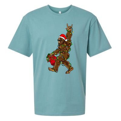 Santa Bigfoot Christmas Lights Rock Funny Sasquatch Believe Sueded Cloud Jersey T-Shirt