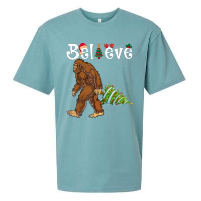 Santa Bigfoot Christmas Lights Rock Funny Sasquatch Believe Sueded Cloud Jersey T-Shirt