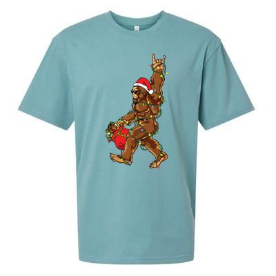 Santa Bigfoot Christmas Lights Rock Funny Sasquatch Believe Sueded Cloud Jersey T-Shirt