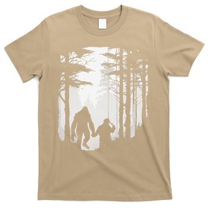 Santa Bigfoot Christmas Coming T-Shirt